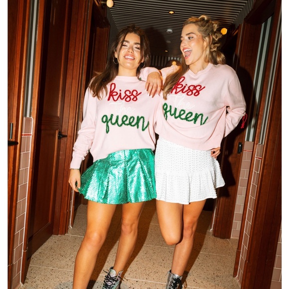 Queen of Sparkles Kiss the Queen Christmas sweater. Size medium. NWT - Picture 4 of 7